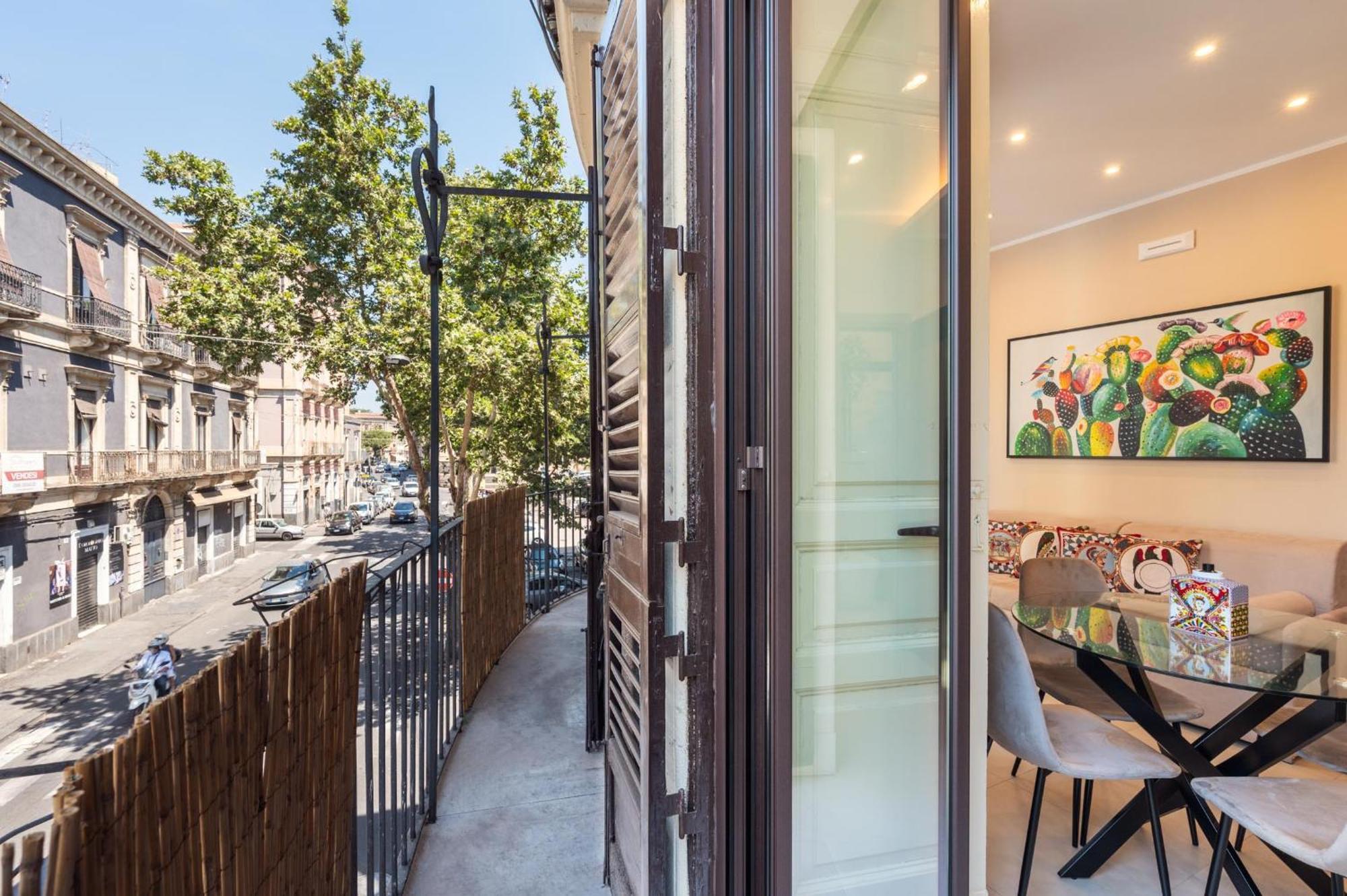 Terra Dell'Etna Apartment Catania Exterior photo