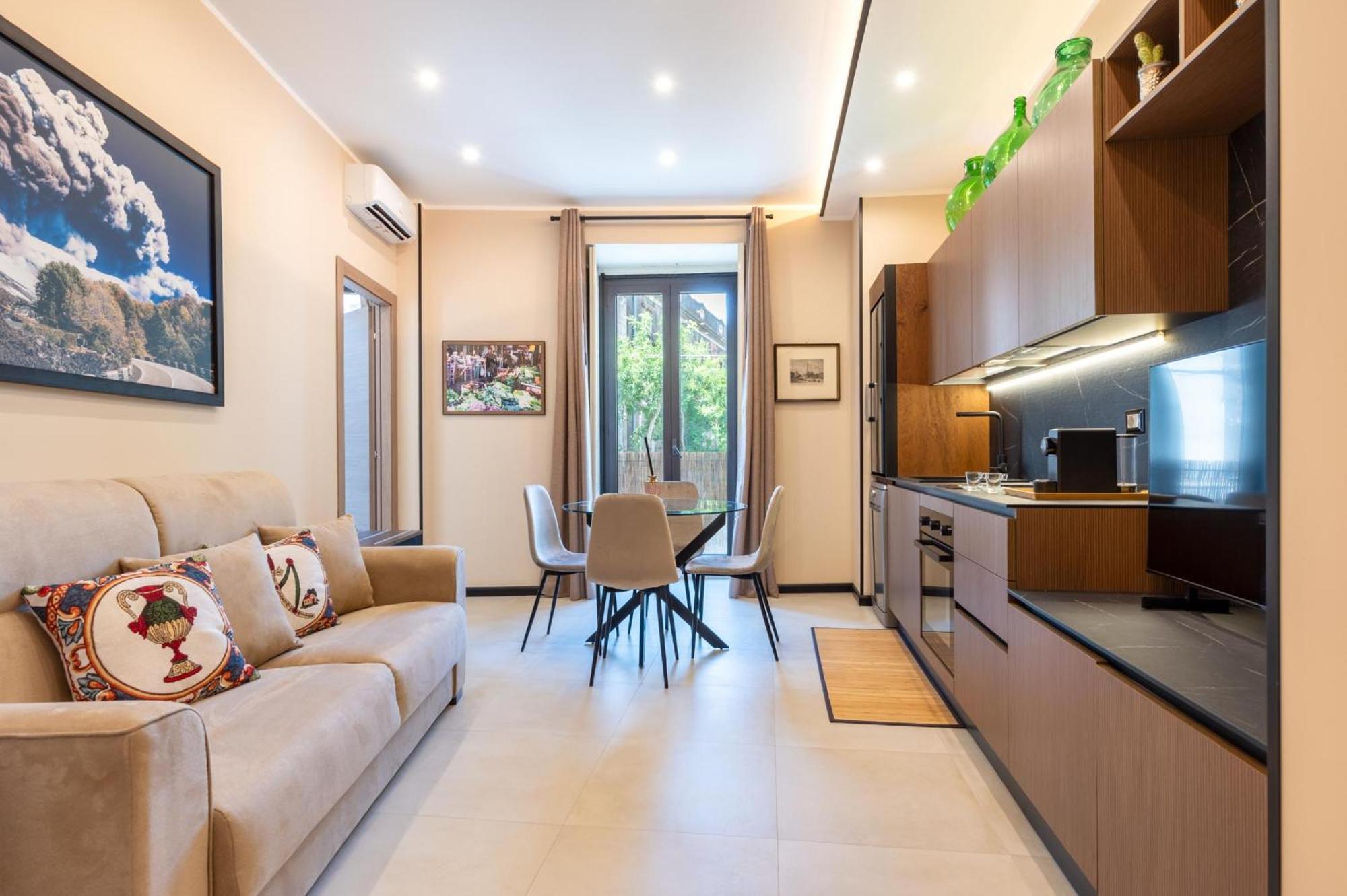 Terra Dell'Etna Apartment Catania Exterior photo