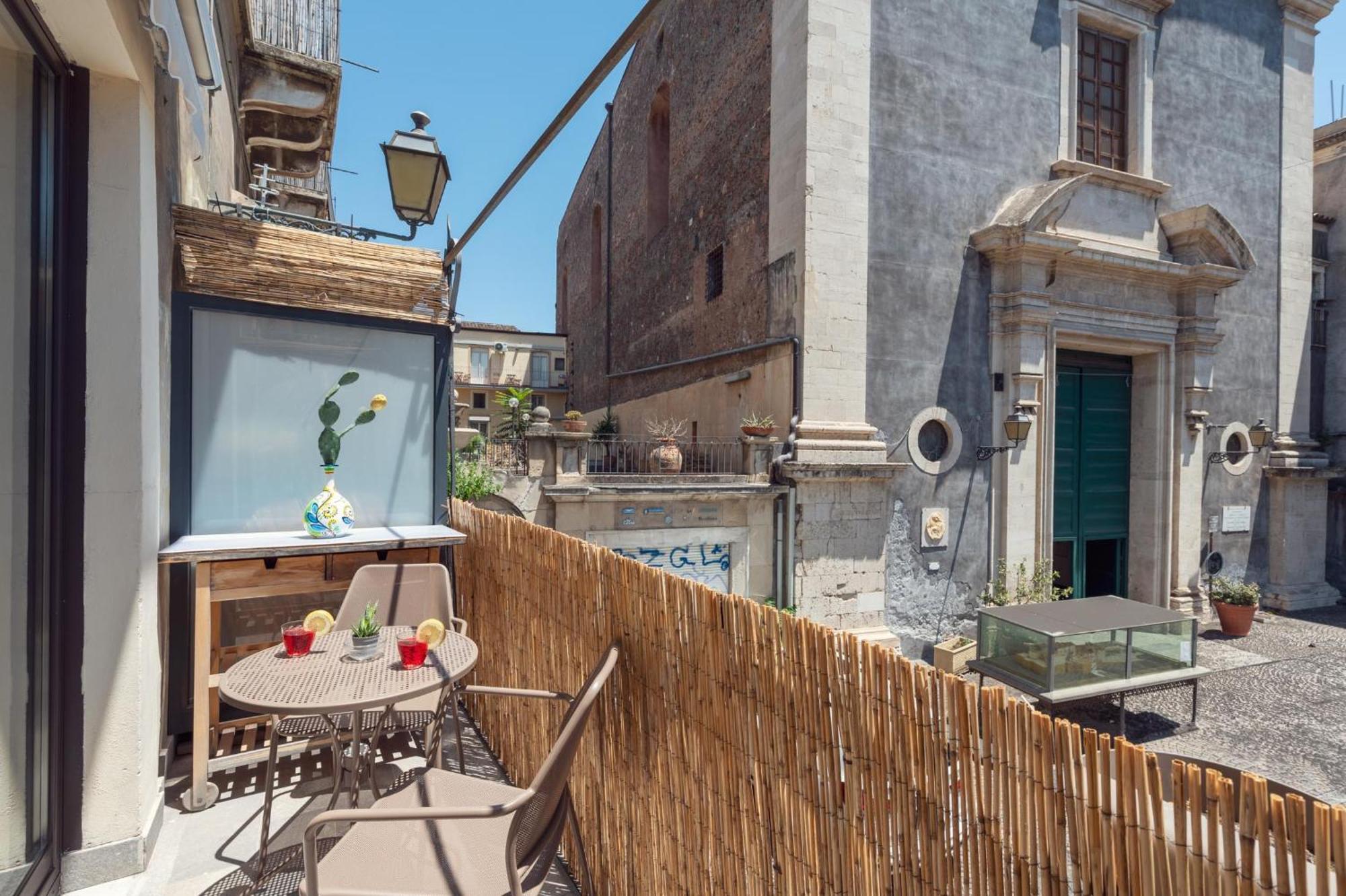 Terra Dell'Etna Apartment Catania Exterior photo